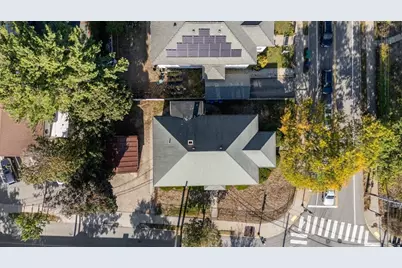 1629 Centre St, Newton, MA 02461 - Photo 14