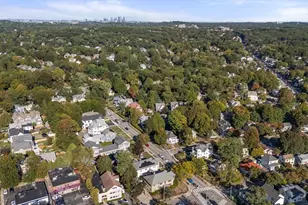 1629 Centre St, Newton, MA 02461 - Photo 18