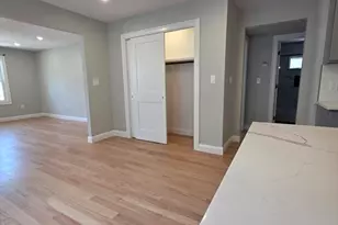 40 Lorna Rd, Boston, MA 02126 - Photo 6