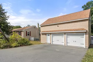 174 Old Rd, Dracut, MA 01826 - Photo 2