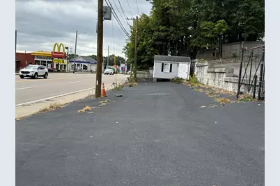 411 Washington St, Attleboro, MA 02703 - Photo 6