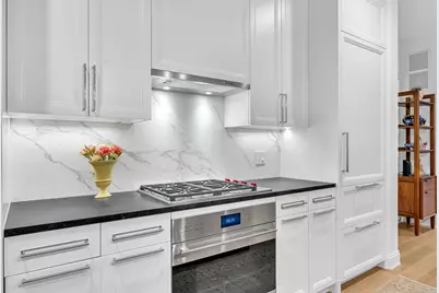 100 Linden Street #111, Wellesley, MA 02482 - Photo 2