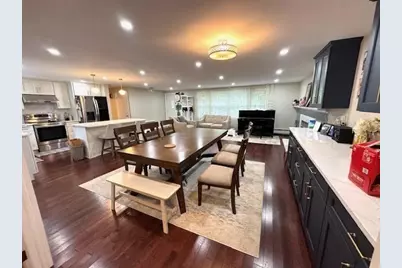 31 Hayden Ln, Bedford, MA 01730 - Photo 2