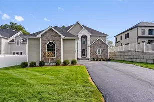 241 Lake Ave, Worcester, MA 01604 - Photo 2