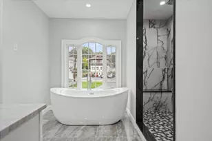 241 Lake Ave, Worcester, MA 01604 - Photo 22