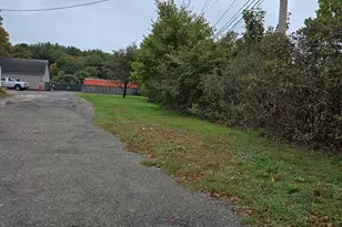 304 Cox St, Hudson, MA 01749 - Photo 2