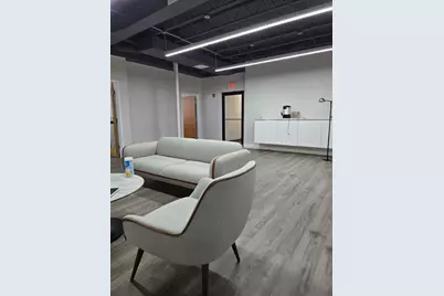 154 Wells Ave #D, Newton, MA 02469 - Photo 4