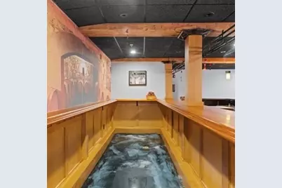 15-2 Kearney Sq #2, Lowell, MA 01852 - Photo 6