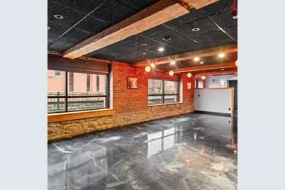 15-2 Kearney Sq #2, Lowell, MA 01852 - Photo 2