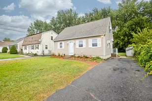 105 Mazarin St, Springfield, MA 01151 - Photo 2