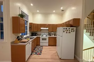 92 6th St, Cambridge, MA 02141 - Photo 2