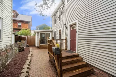 161 Hamilton St #161, Cambridge, MA 02139 - Photo 2