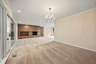 124 Tecumseh Dr, Longmeadow, MA 01106 - Photo 6