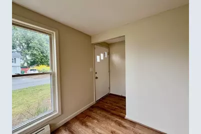 219 Clarendon Ave, Chicopee, MA 01013 - Photo 12