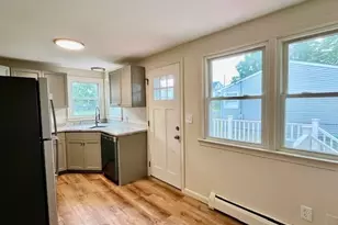 219 Clarendon Ave, Chicopee, MA 01013 - Photo 4