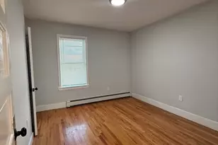 78 Hollis St, Worcester, MA 01610 - Photo 8