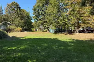 74 S Maple St, Westfield, MA 01085 - Photo 4