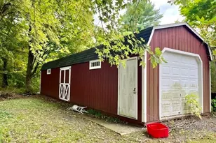 74 S Maple St, Westfield, MA 01085 - Photo 2