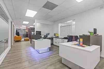 100 Corporate Pl #502, Peabody, MA 01960 - Photo 4