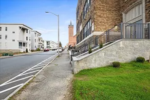 22 Waverly St, Worcester, MA 01604 - Photo 36