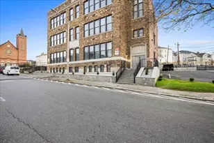 22 Waverly St, Worcester, MA 01604 - Photo 38