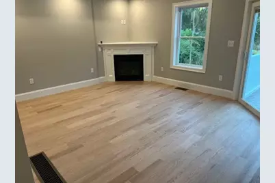 51 West Main #TH 6, Georgetown, MA 01833 - Photo 4