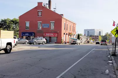 42 Branch St, Lowell, MA 01851 - Photo 4