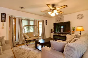 442 Prospect St, Chicopee, MA 01020 - Photo 6