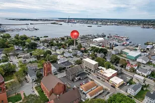 17 Middle St, Fairhaven, MA 02719 - Photo 18