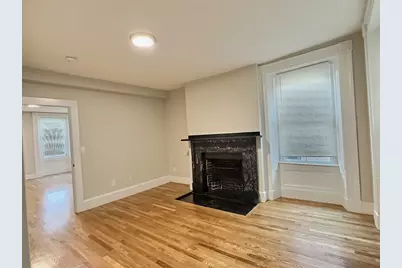 19 Hurd St #1, Lowell, MA 01852 - Photo 2
