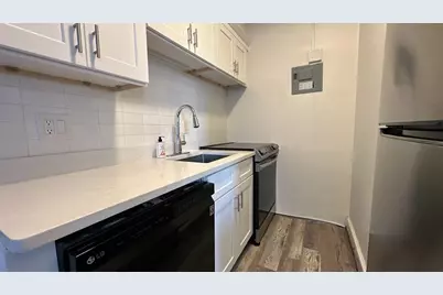 140 Chestnut #301, Springfield, MA 01103 - Photo 4