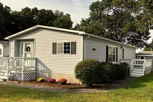 5 Juniper Cir, Rockland, MA 02370 - Photo 2