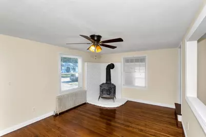 74 Woodstock St, Chicopee, MA 01020 - Photo 12