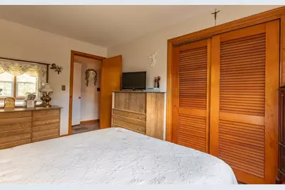 17 Morningside Ave, Adams, MA 01220 - Photo 18