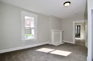 60 Howes St, Springfield, MA 01118 - Photo 12