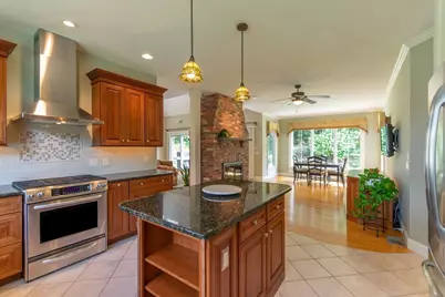 7 Western View Rd, Holyoke, MA 01040 - Photo 10