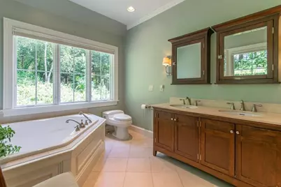 7 Western View Rd, Holyoke, MA 01040 - Photo 30