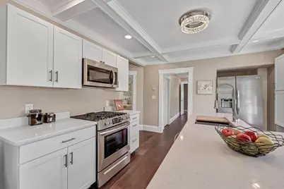 1540 Mystic Valley Pkwy #1, Medford, MA 02155 - Photo 2
