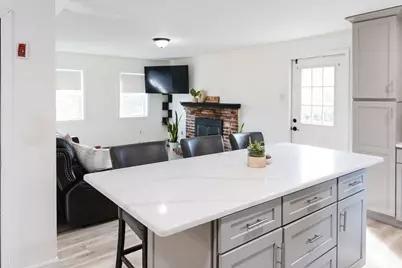 41 Hill St, Leominster, MA 01453 - Photo 2