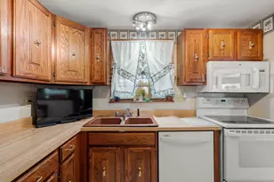 13 Sheffield Rd, Natick, MA 01760 - Photo 16