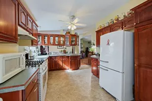 18 Fox Run, Brookfield, MA 01506 - Photo 8