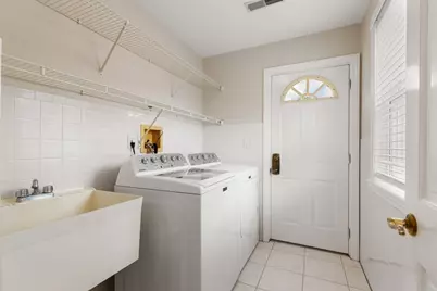 4 Gavin Cir, Stoneham, MA 02180 - Photo 12