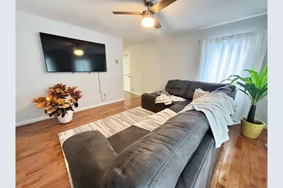 25 Union St, Leominster, MA 01453 - Photo 2