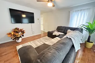 25 Union St, Leominster, MA 01453 - Photo 2