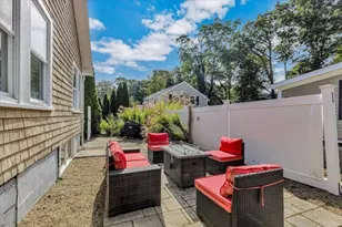 33 Oakwood Ave, Falmouth, MA 02540 - Photo 36