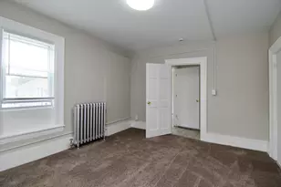 58 Howes St, Springfield, MA 01118 - Photo 4
