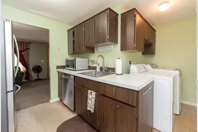 221 Sinclair Rd, Brockton, MA 02302 - Photo 8