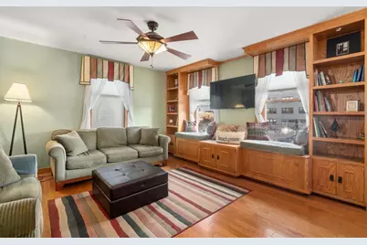 430 E 8th St, Boston, MA 02127 - Photo 8