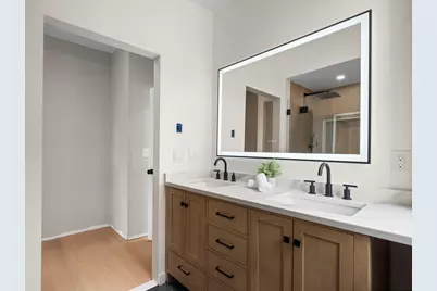 106-108 Bunker Hill St #2, Boston, MA 02129 - Photo 2