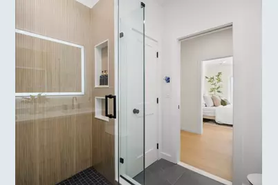 106-108 Bunker Hill St #6, Boston, MA 02129 - Photo 16